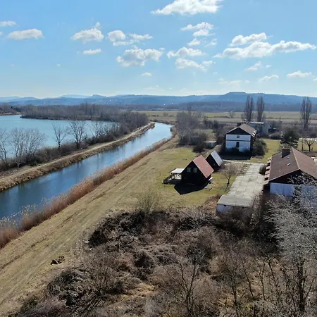 Aurora Guest house Patince