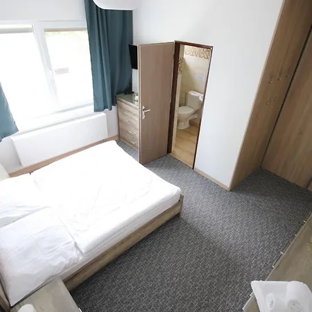 Aurora 3*